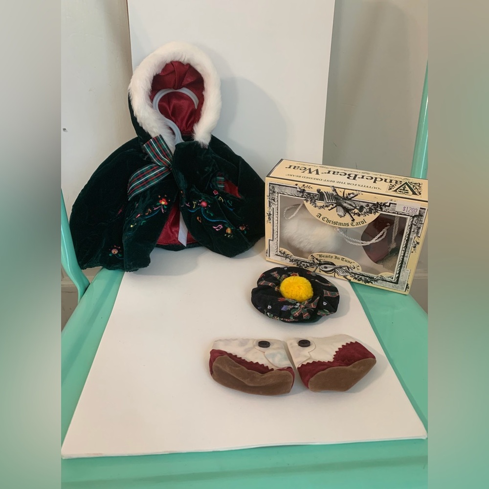 Vintage Muffy Vanderbear “A Christmas Carol” Outfit and Accessories